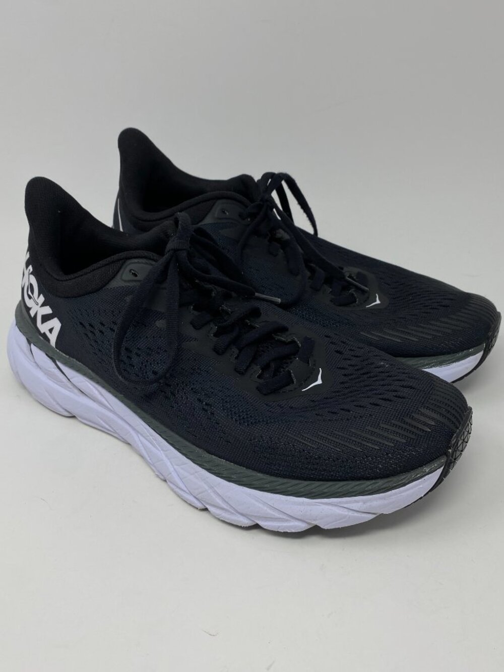 Hoka One One Clifton 7 Wide Running Shoes Womens 8.5 D Black White Sneakers Gym